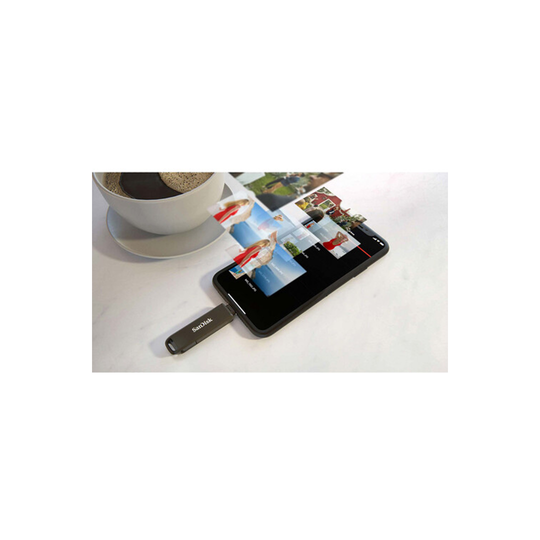 SanDisk 128GB iXpand Flash Drive Luxe For Lightning & USB Type-C Connection in Qatar SanDisk 128GB iXpand Flash Drive Luxe For Lightning & USB Type-C Connection in Qatar
